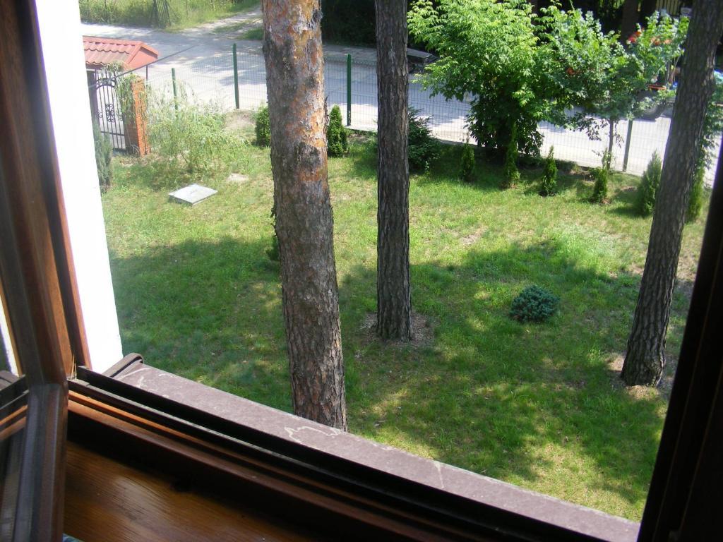 Sosnowy Dworek Apartment Józefów Exterior foto